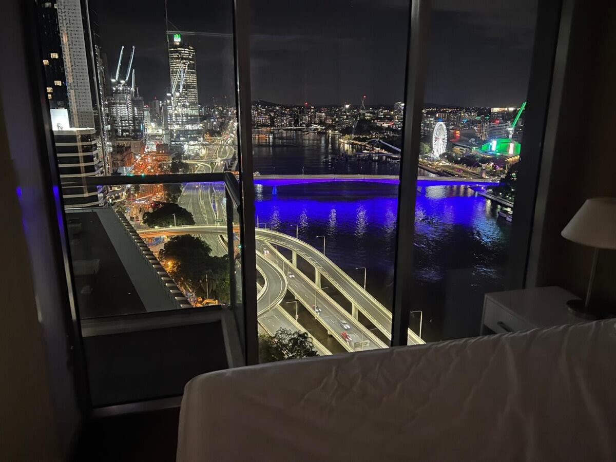 City Living - Brisbane River-View 2 Bedroom Apt Εξωτερικό φωτογραφία